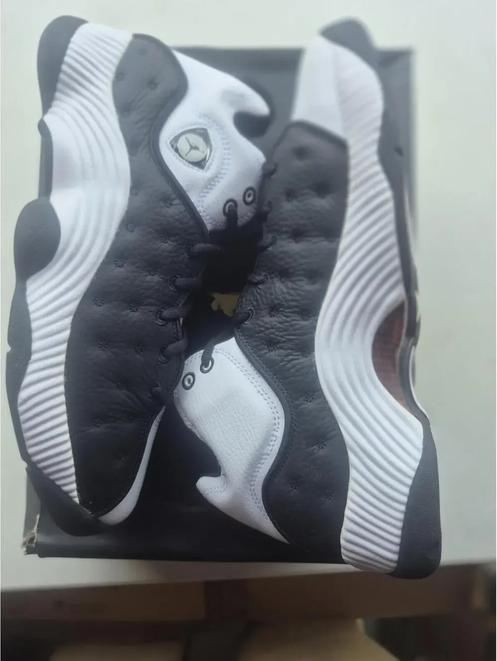 Jordan Jumpman Team 2 White Black Size 8.5 New in Box
